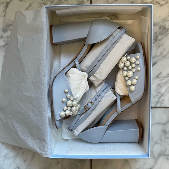 Brand New in Box! Charlotte Mills stacked blue heels - Picture 2 of 9